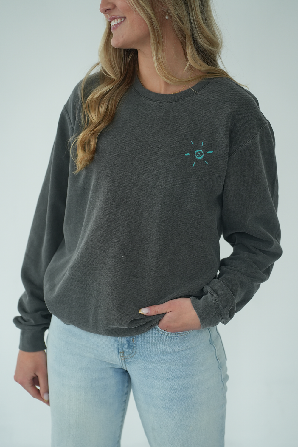 BE THE LIGHT - CREWNECK